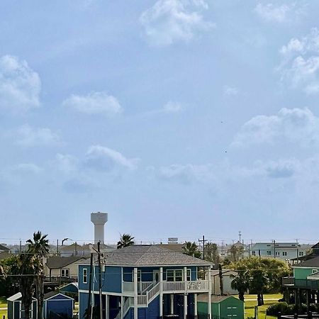 Chic Crystal Beach Escape With Deck - Walk To Beach! Bolivar Peninsula Екстериор снимка