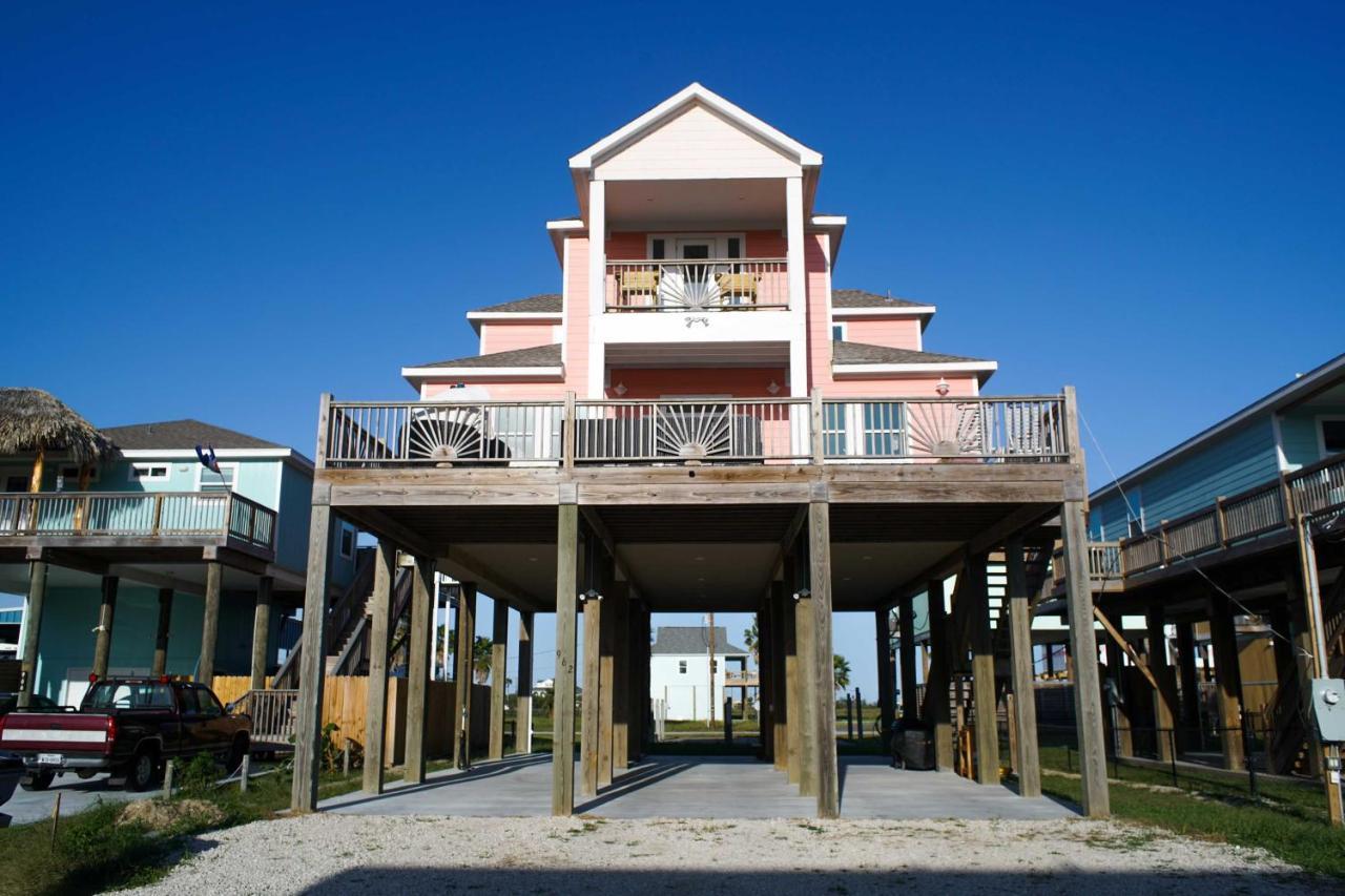 Chic Crystal Beach Escape With Deck - Walk To Beach! Bolivar Peninsula Екстериор снимка