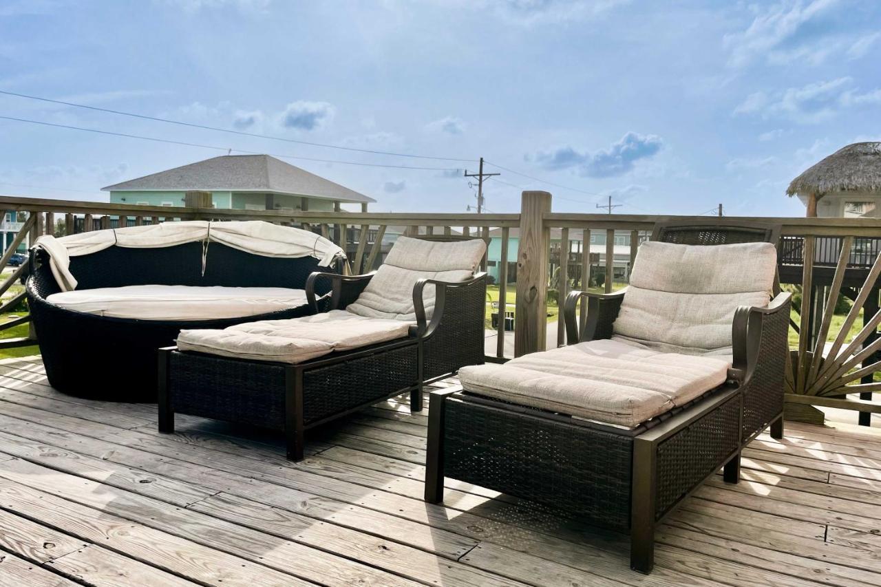 Chic Crystal Beach Escape With Deck - Walk To Beach! Bolivar Peninsula Екстериор снимка